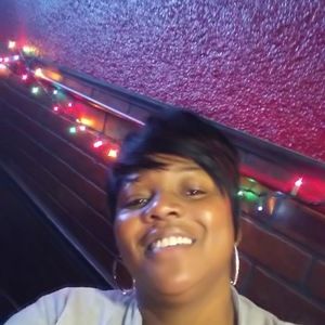 Meet your Posher, Cynthia